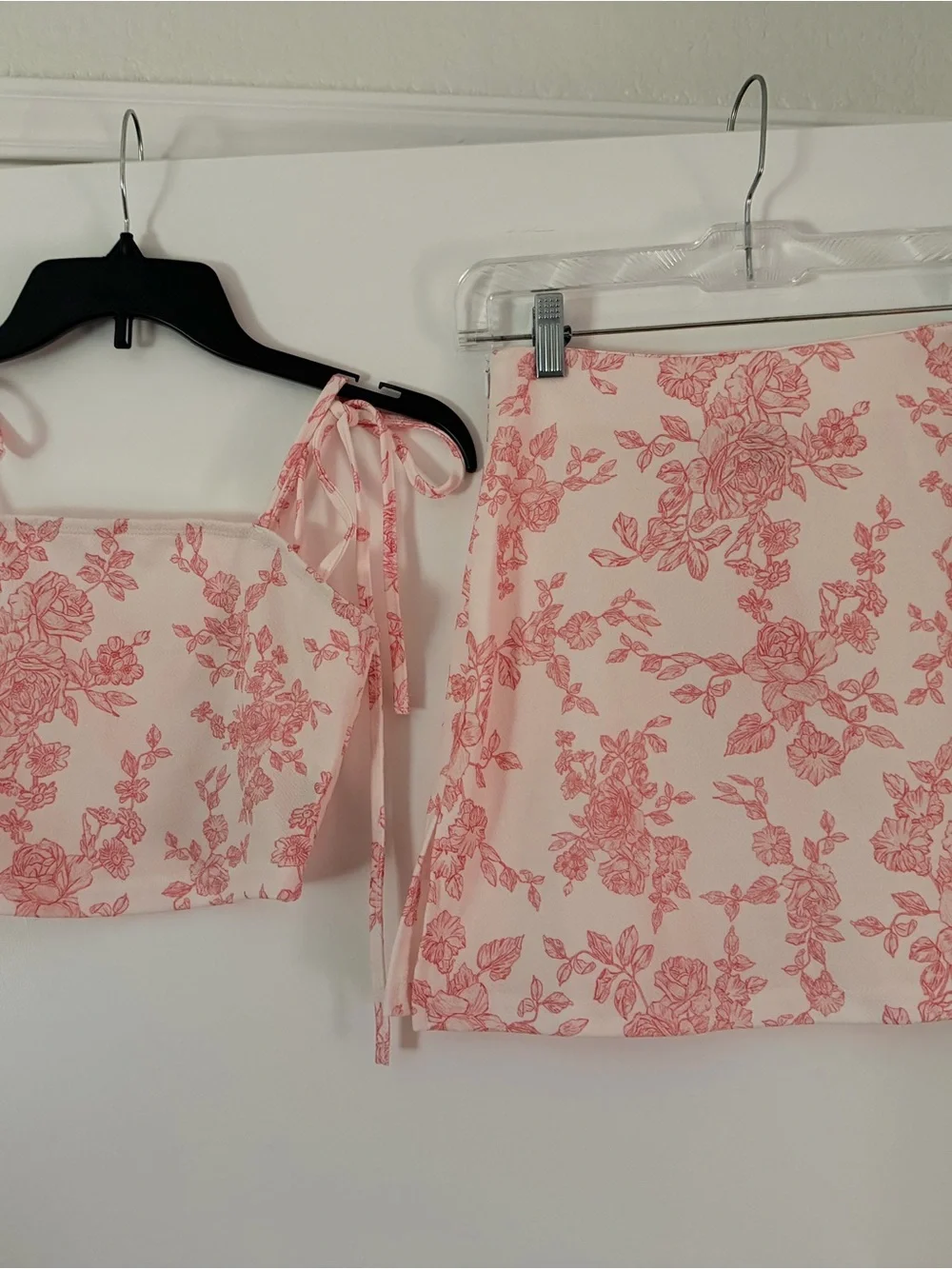 NWT Pink Rose Floral Toile Tie Shoulder Crop Top Mini Skirt Set XS
